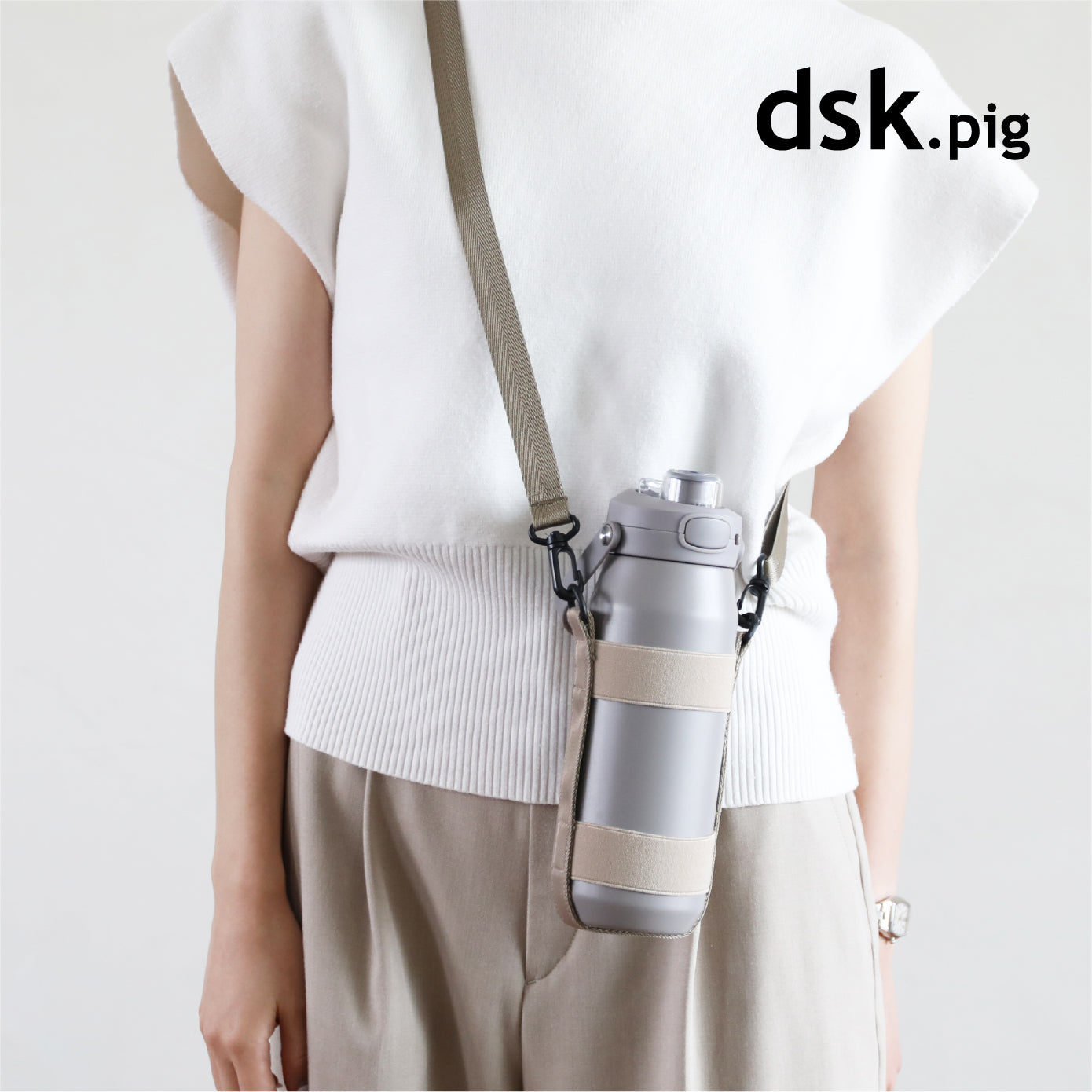 <span style="display:block; text-align:center;">dsk.pig<br>伸縮ボトルホルダーmaneuver</span>