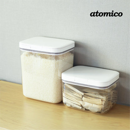 <span style="display:block; text-align:center;">
    atomico<br>
ワンタッチ開閉 密閉米びつ
</span>