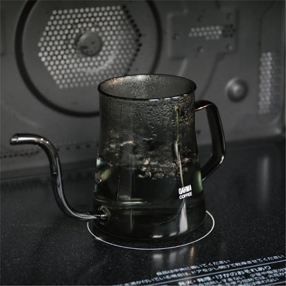 電子レンジでお湯を沸かせる、手軽さと安全性を兼ね備えた耐熱ガラス製のケトル。