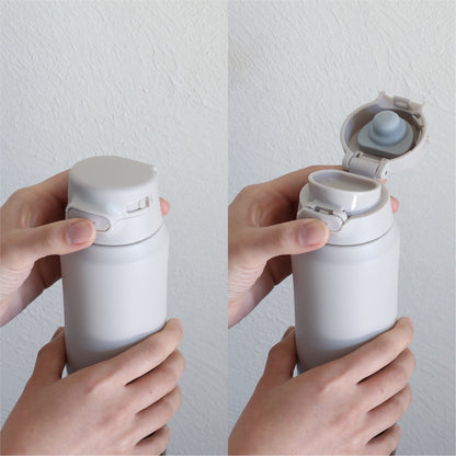 ボタンを押すだけでフタが開くワンタッチ仕様。ロック機能付きで安心。