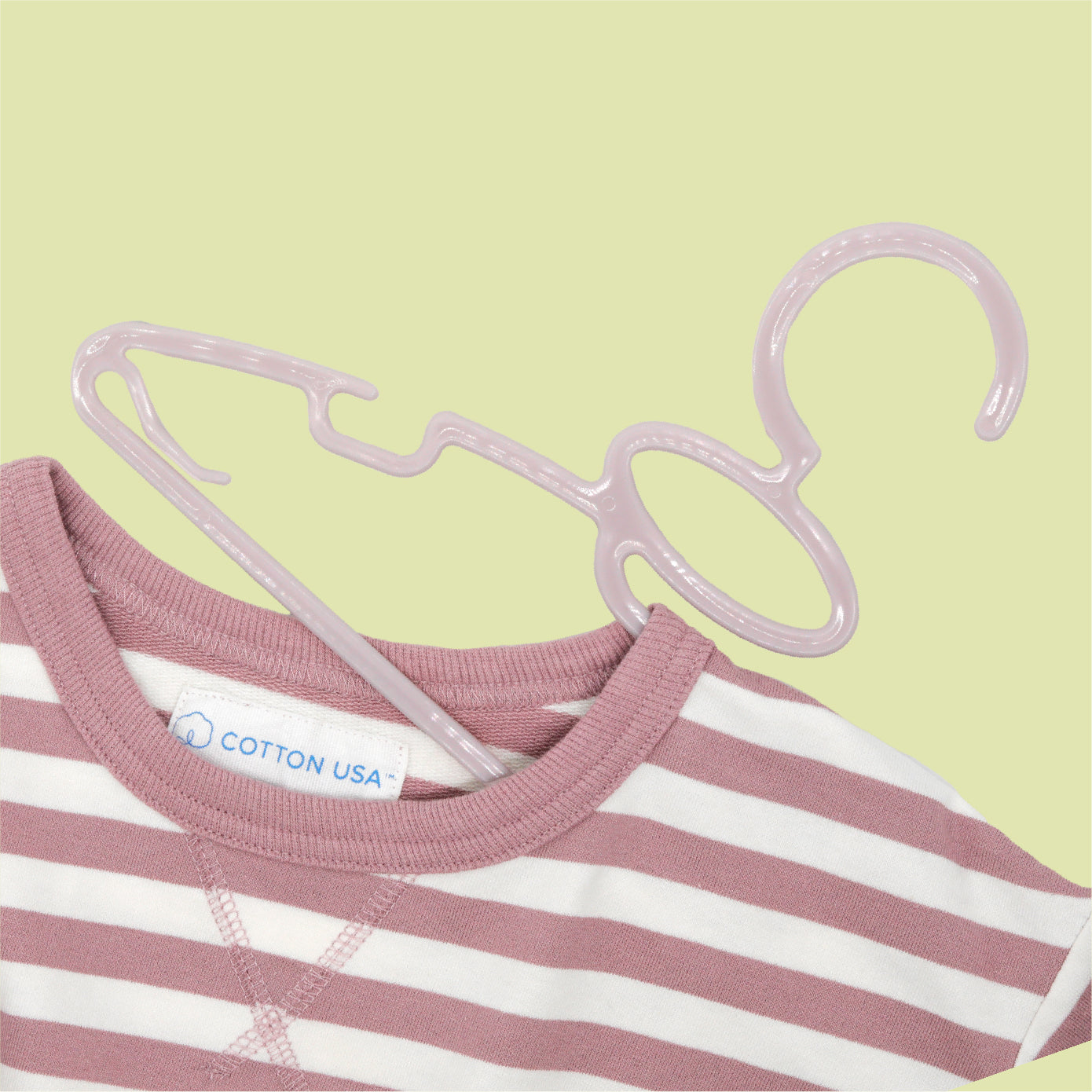 お好みに合わせた機能だけではなく、淡いくすみカラーでお洒落に服を掛ける事が出来ます。