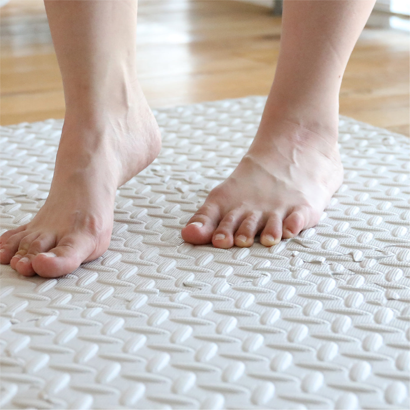 凸凹表面で足裏がベタッとしにくい