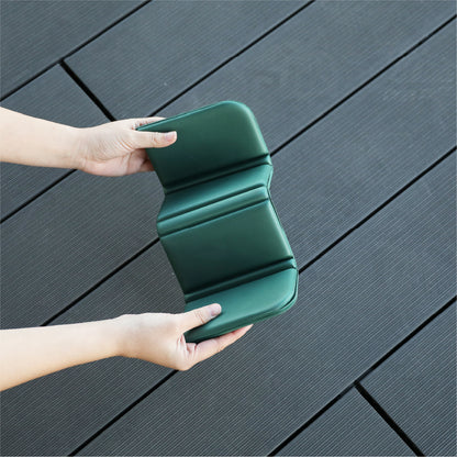 軽量かつコンパクトで、サウナ・旅行・アウトドア・スポーツ観戦・公園など色々な場所に持ち運んで使えます。