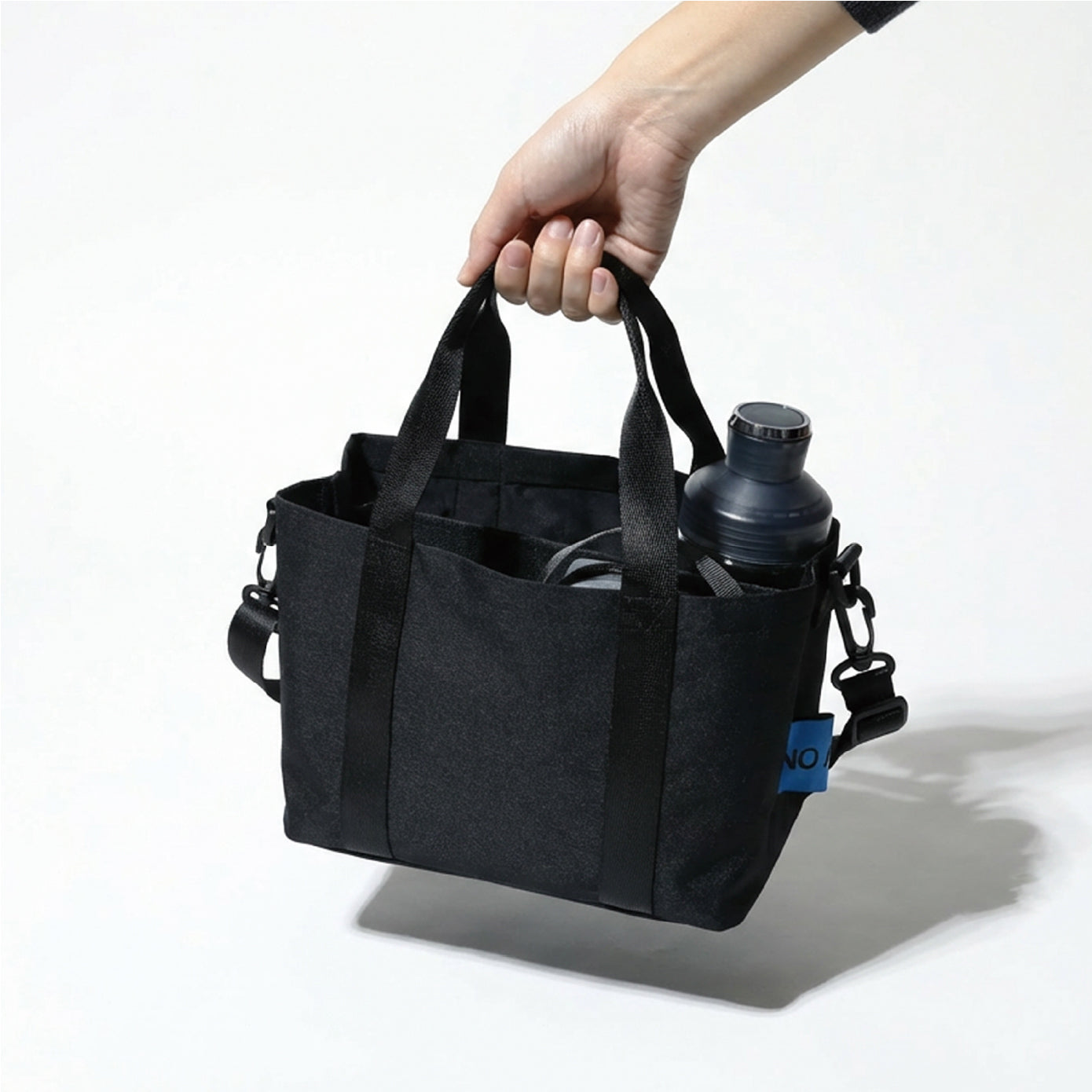 <span style="display:block; text-align:center;">
形を変えられる2WAYスタイル
</span>