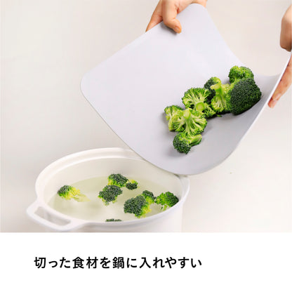 キズつきにくい合成ゴムまな板