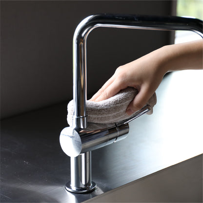 <span style="display:block; text-align:center;">蛇口周りの水滴掃除に</span>