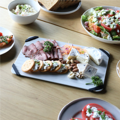 食器のようにそのまま食卓に出して使えます。