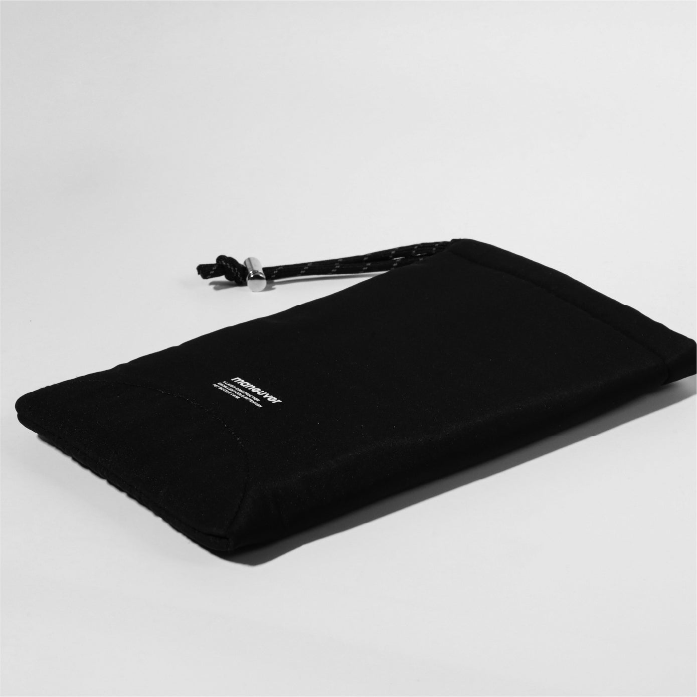 <span style="display:block; text-align:center;">
未使用時はフラットに
</span>