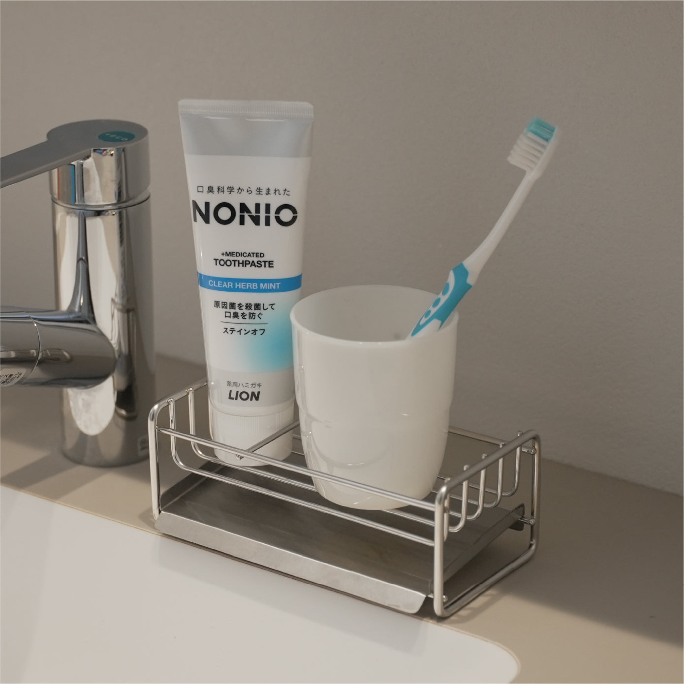 シンク以外の水回りの収納にもおすすめ。