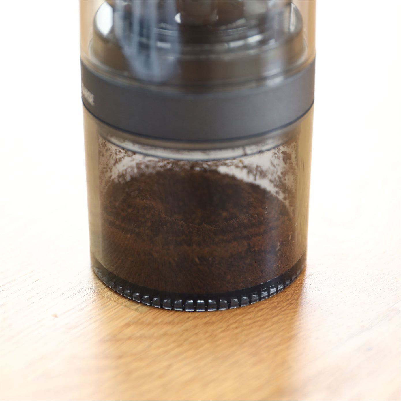 コーヒー豆を挽き終わると停止する自動停止機能つき
