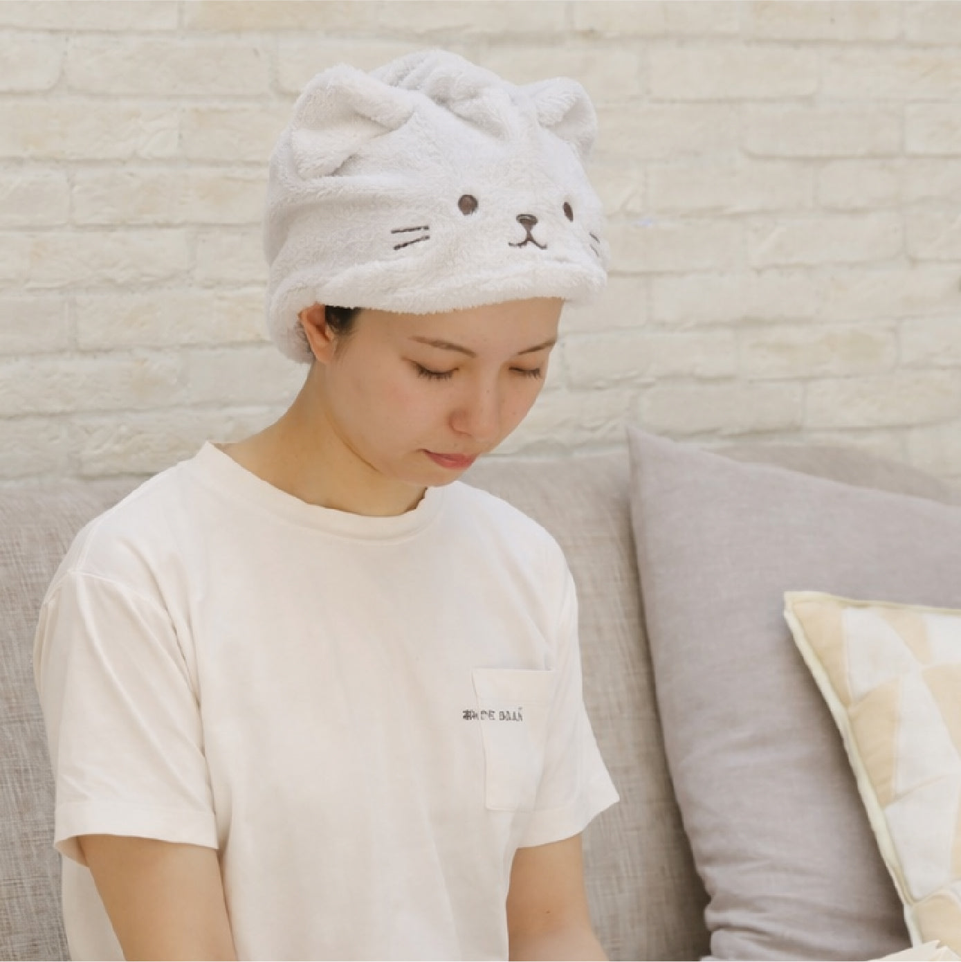 お風呂上がりにかぶるだけ！ロングヘアもすっぽり包み込んでくれます。