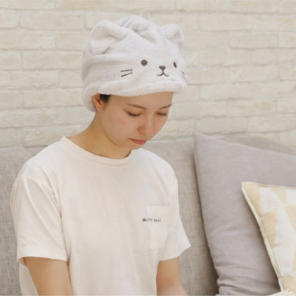 お風呂上がりにかぶるだけ！ロングヘアもすっぽり包み込んでくれます。