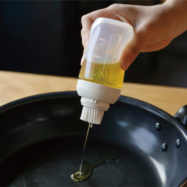 プッシュで適量 オイルボトル